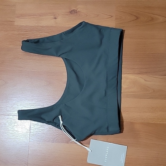 Everlane The Perform Bra in Pine•XS - Picture 12 of 13